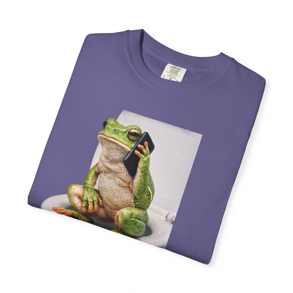 Funny Frog Toilet T-Shirt — "Don't bother me. I'm busy." Perfect for Frog Lovers and Casual Hang-outs