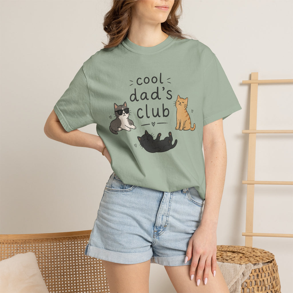 Cool Dad’s Club Cat T-Shirt — Funny Cat Dad Graphic Tee, proudly answers to ‘cat dad.’