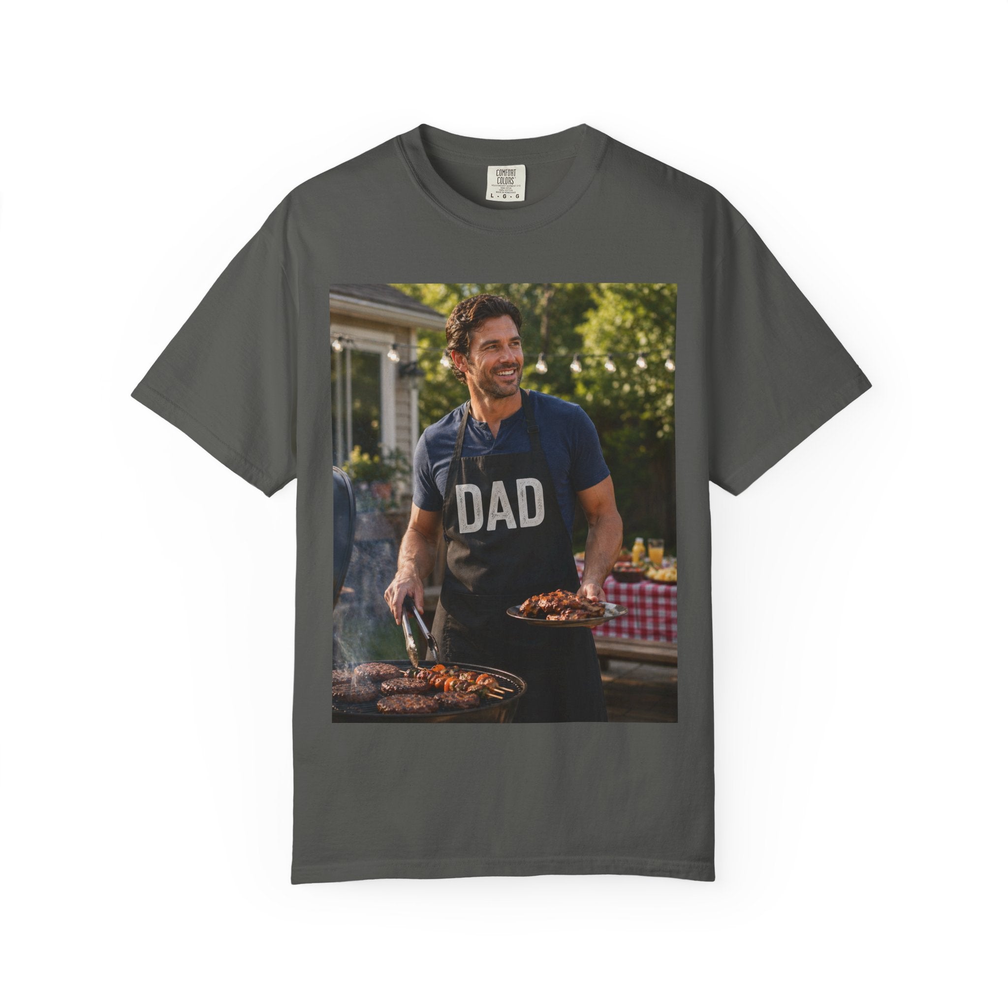 Dad - the Barbeque Master T-Shirt - Treat your dad to a gift that combines utility and love