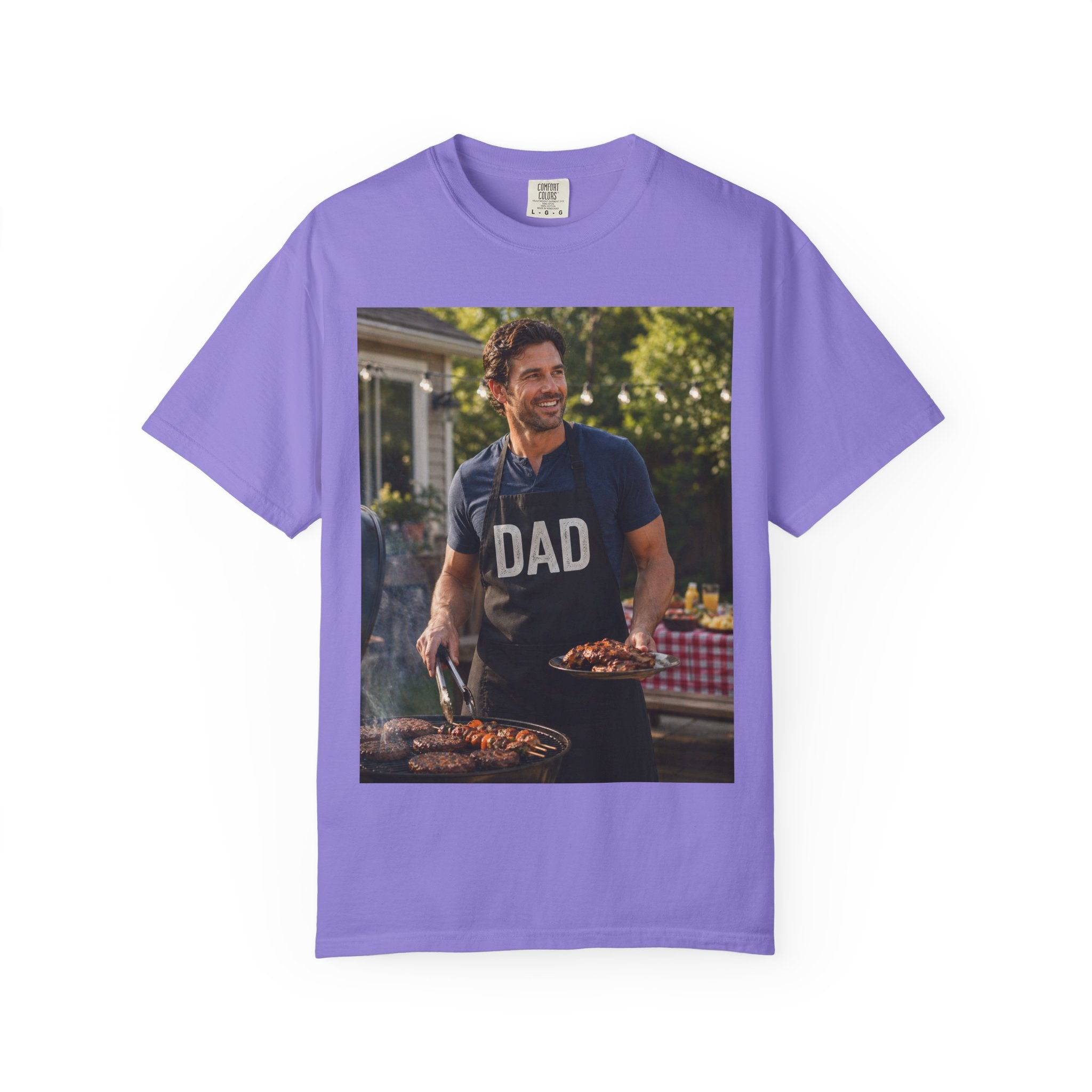 Dad - the Barbeque Master T-Shirt - Treat your dad to a gift that combines utility and love