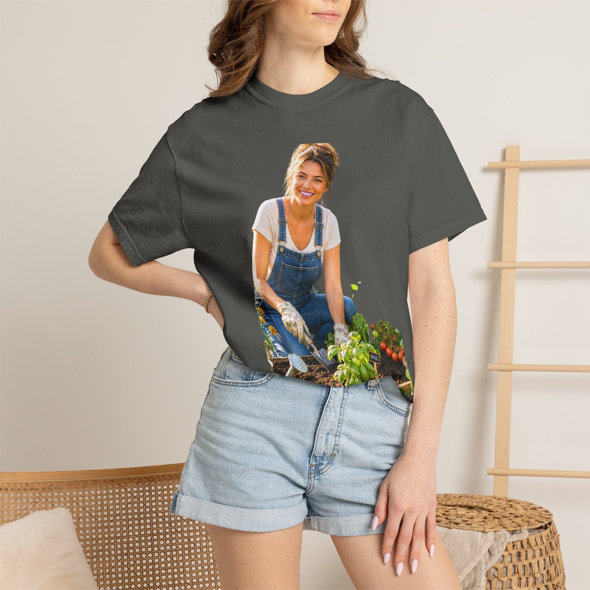 Mom Loves Gardening T-Shirt | Perfect for Plant Swap Lovers & Casual Strolls
