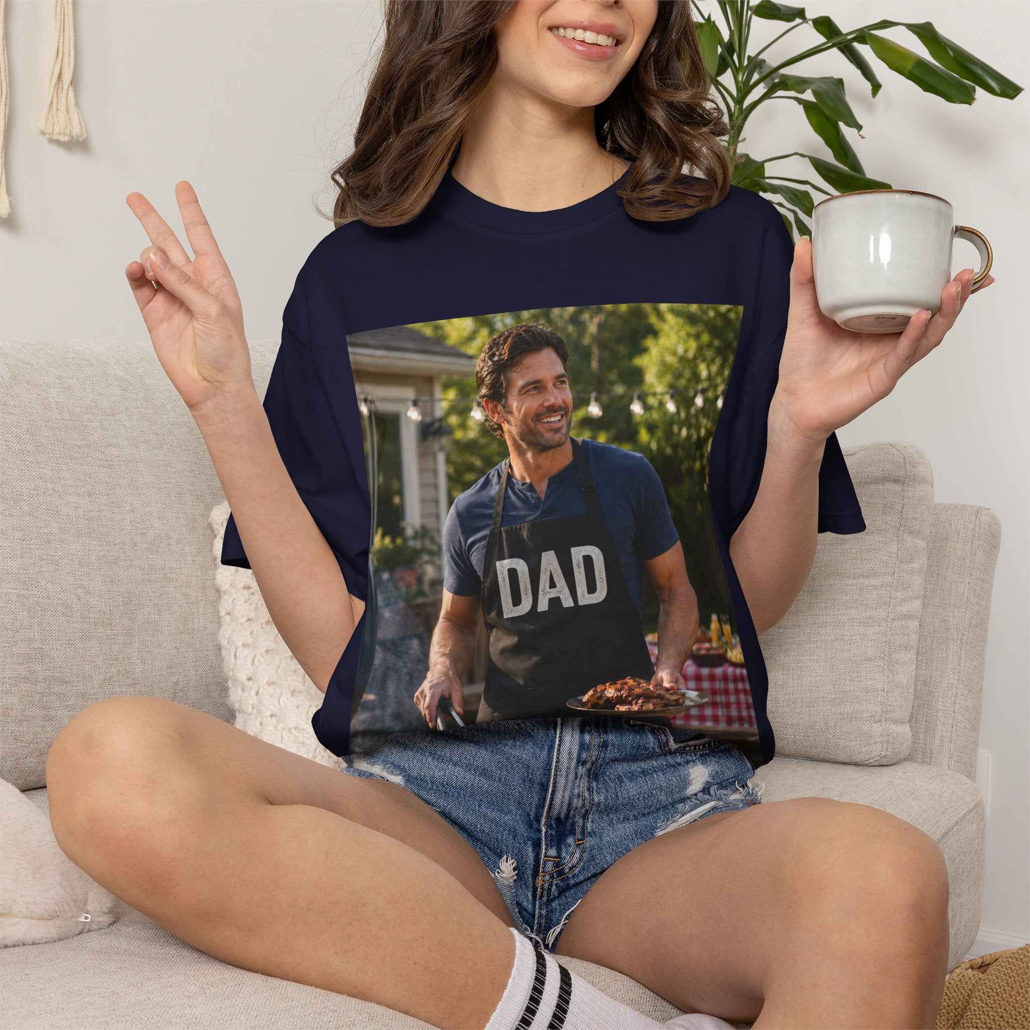 Dad - the Barbeque Master T-Shirt - Treat your dad to a gift that combines utility and love