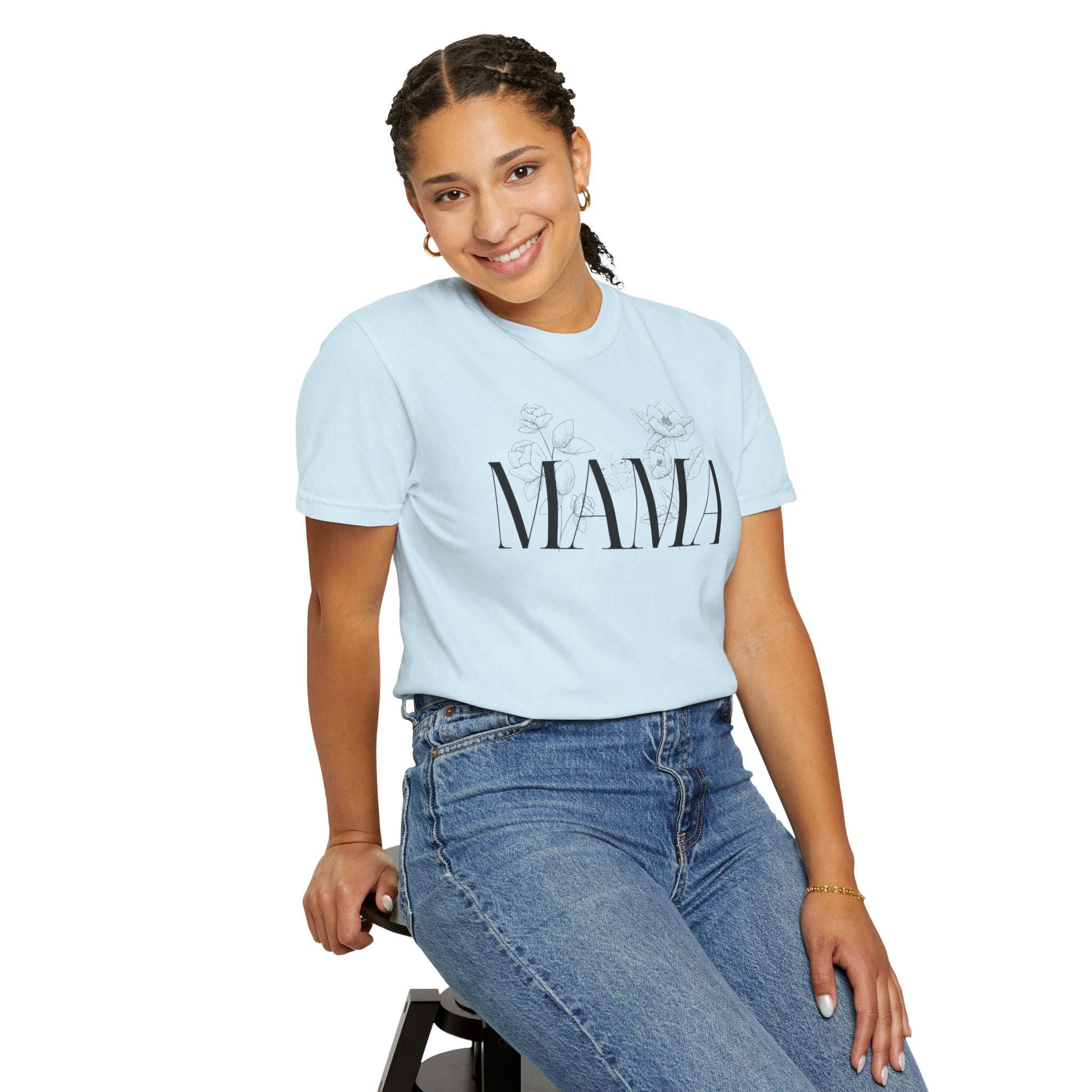 Mama T-Shirt: A Stylish Way to Celebrate Moms with Love, Make Her Day Special